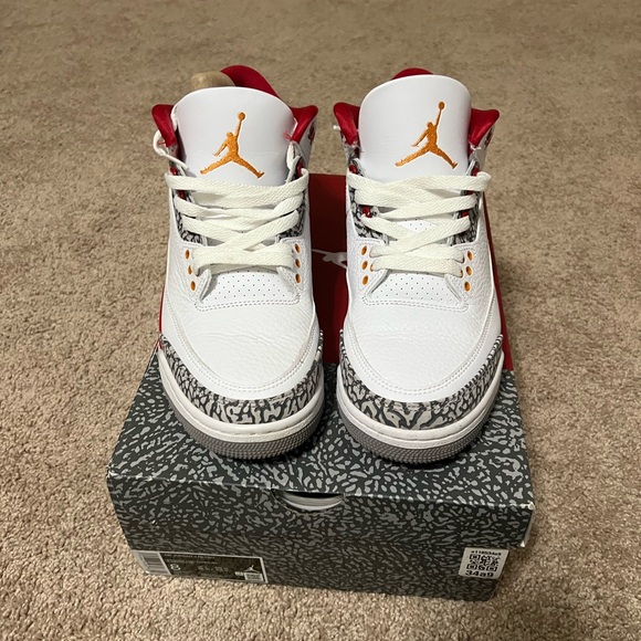 ♦️2022 Air Jordan 3️⃣Retro Cardinal Red♦️ - Picture 2 of 3